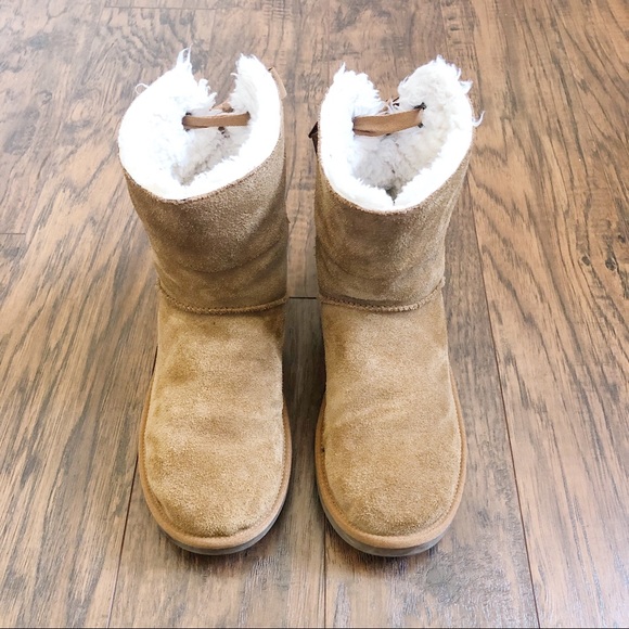 SOLD UGG • Koolaburra Andrah boot short chestnut suede faux shearling sherpa bow - Picture 3 of 14